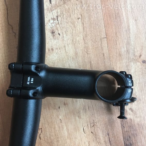 Lot cintre potence poignées selle Fahrrad / VSF Fahrradmanufaktur T500 NEUFS - 2