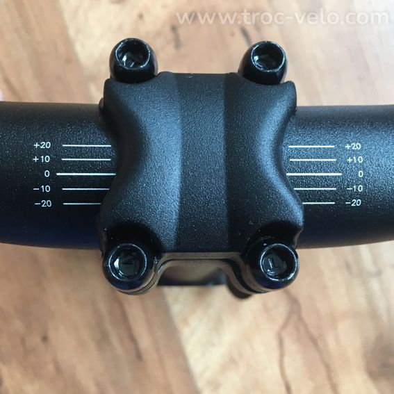 Lot cintre potence poignées selle Fahrrad / VSF Fahrradmanufaktur T500 NEUFS - 5
