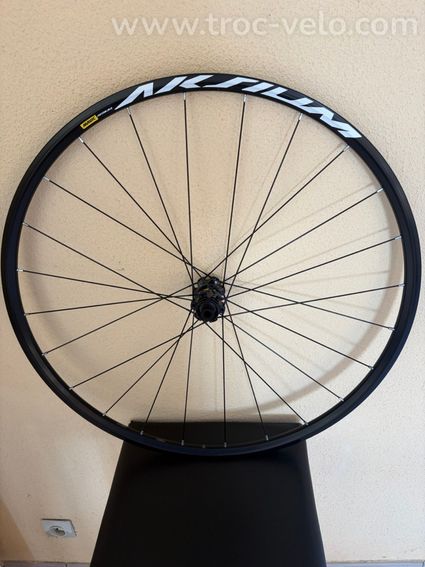 Paire de Mavic Aksium Disc - 2