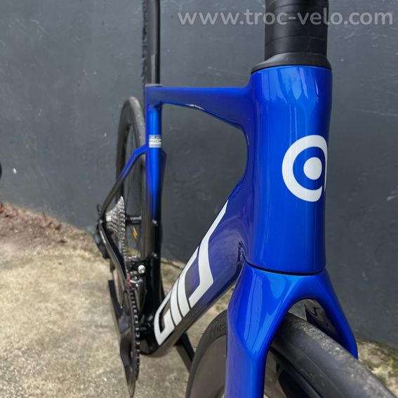 Girs solo