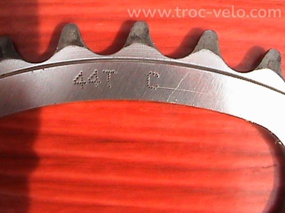 Plateau campagnolo 130mm (44/45 dents) 9/10/11 vitesses - 2