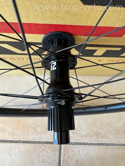 Paire de roues Novatec R4 Carbon - 3