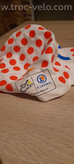 Casquette a pois rouge - 5