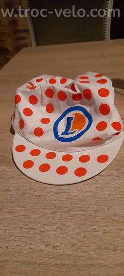 Casquette a pois rouge - 2