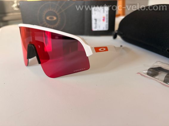 Oakley sutro lite sweep - 3