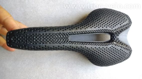 Selle 3D carbone T802 Newton