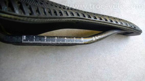 Selle 3D carbone T802 Newton - 6