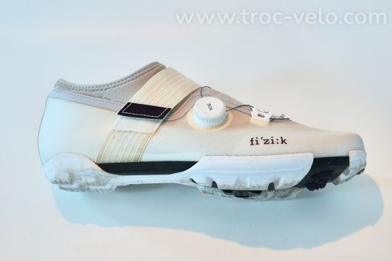 Fizik Vento Ferox Carbon 2 – Blanc – Taille 44.5 – Gravel / XC - 2