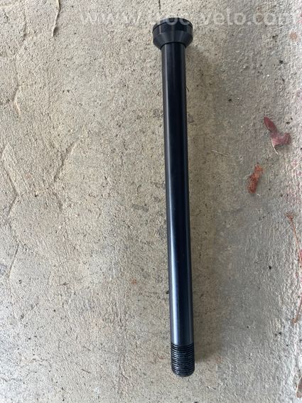 Axe traversant dt swiss 12/142 - 6
