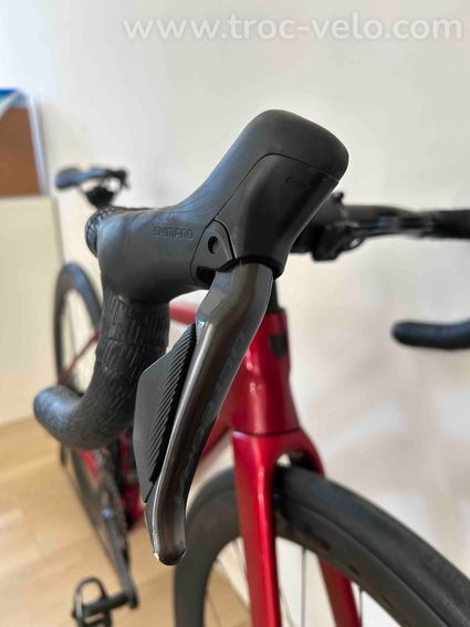 Vélo route Trek Madone SL 7 8e Gen Shimano Ultegra Di2 12v taille S - 2