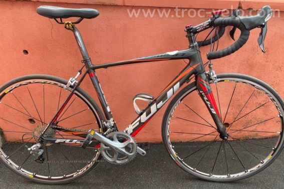 Vélo route FUJI