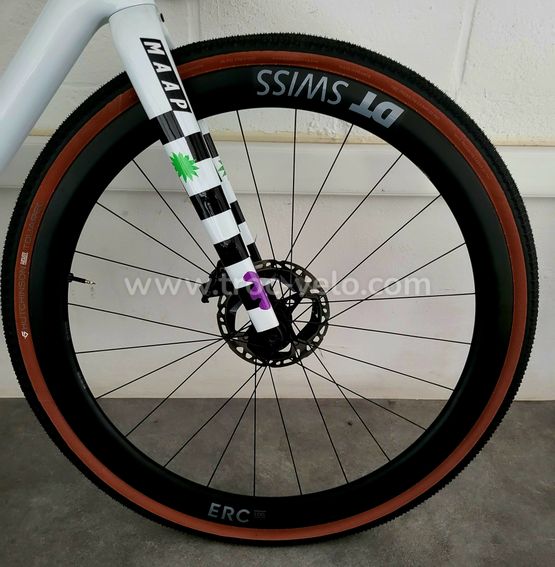Paire de roues Dt swiss ERC Log 45 carbon disc tubeless