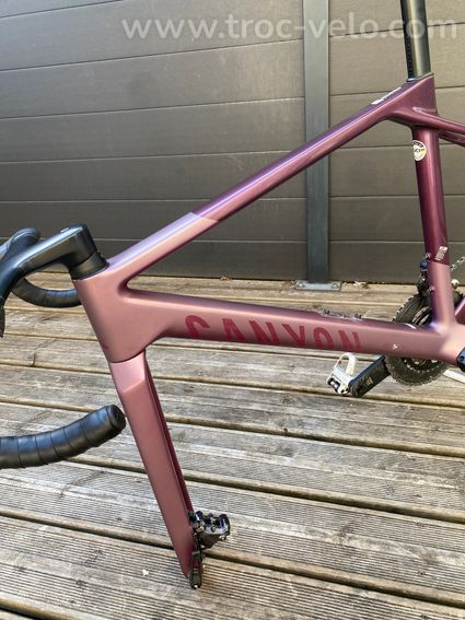 Canyon ultimate CF SLX 8 DI2 sans roue - 2