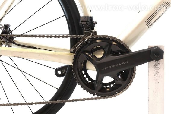 Produit Reconditionne    Bmc Roadmachine Three Di2 12v    Blanc   Velo De Route   Bon Etat - 4