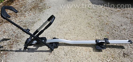 Porte-vélo sur toit