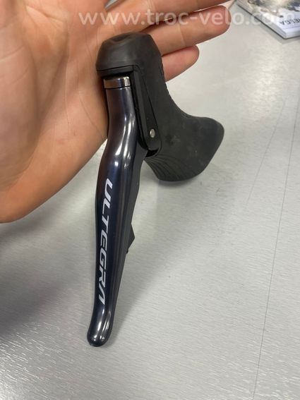 Manette droite Shimano ST-R8070-R - 2