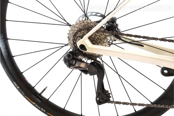 Produit Reconditionne Bmc Roadmachine Three Di2 12v Blanc Velo De Route Tres Bon Etat - 3