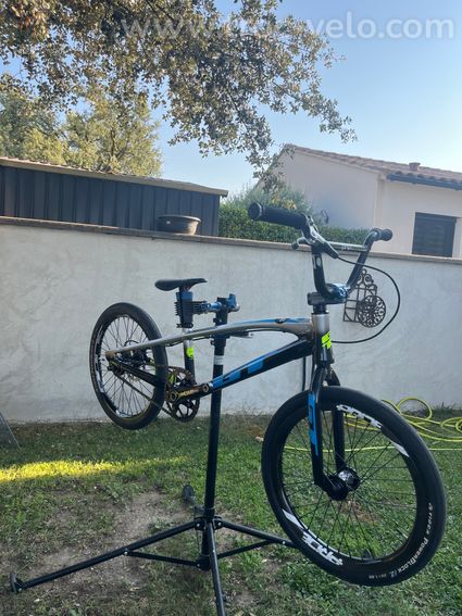BMX race gt