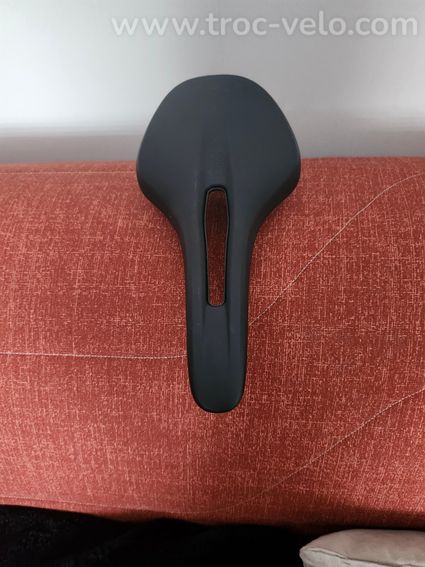 Vends selle Fizik Vento Antares R1 - 2