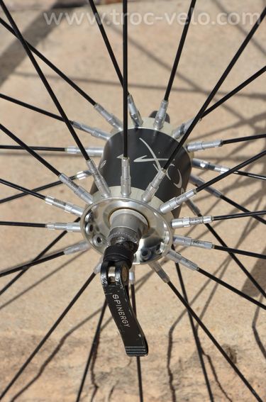 Roue avant Spinergy - 28 rayons - 700 C - Clincher wheel - 2