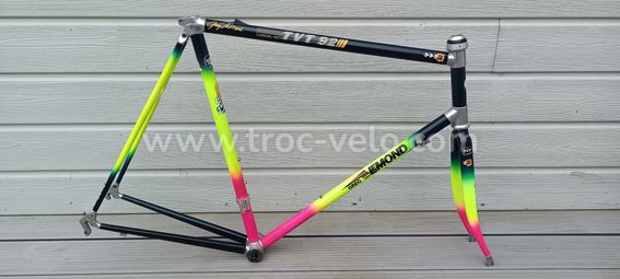 Vends cadre tvt 92 carbon Greg Lemond excellent état - TVT - 85700