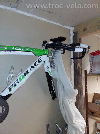vélo chrono prorace cadre et fourche
