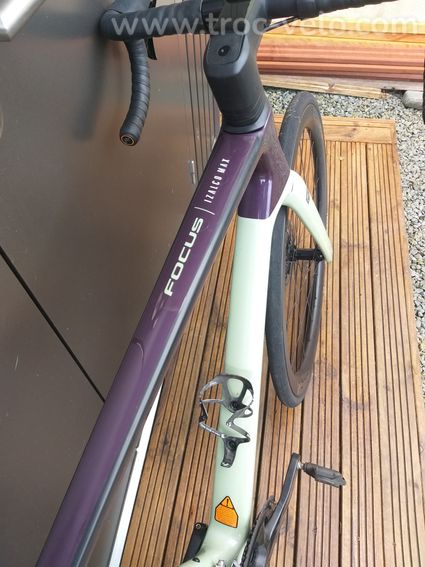Velo de route focus izalco max 8.8 2024 t 56 etat neuf roues carbone - 2