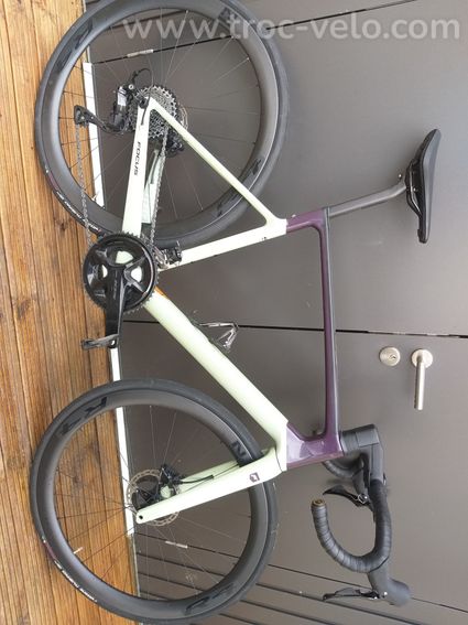 Velo de route focus izalco max 8.8 2024 t 56 etat neuf roues carbone - 4