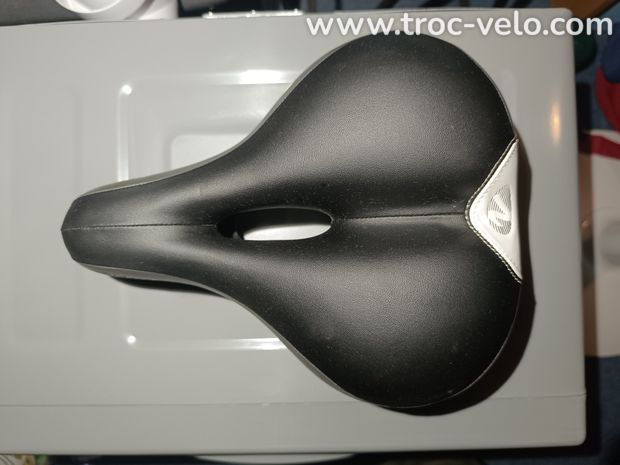 Selle en mousse Newport gemini 40€ - 3