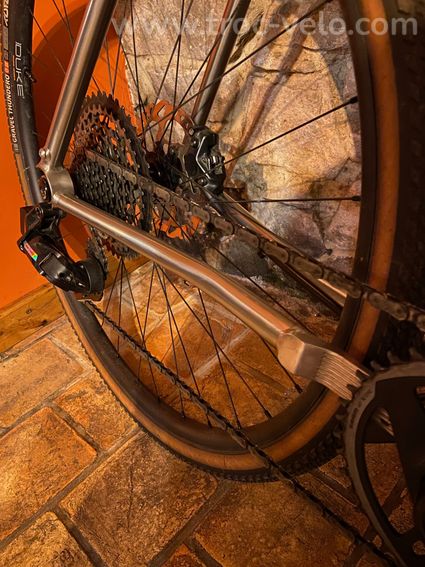 Gravel titane (Sauvage La Piste), groupe complet SRAM force 1x - 5