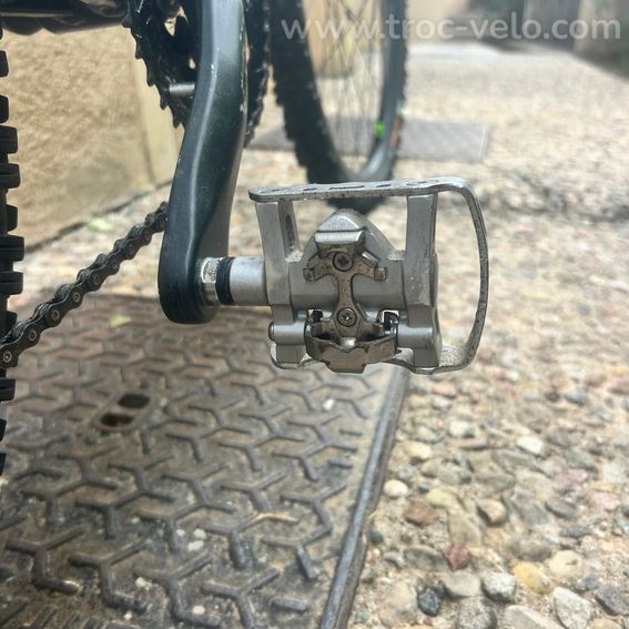 Je vends mon VTT de la marque SCOTT modèle ASPEN - 13