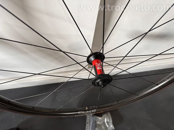 Paire de Roues Carbone Duke Baccara 25T Moyeu DT Swiss 240 - 3