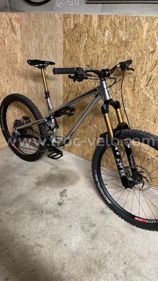 COMMENCAL META SX V4 HIGH POLISHED