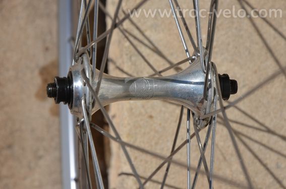 Roue avant Bianchi NTH 420 - 36 rayons - Moyeu Campagnolo - 700 C - 3