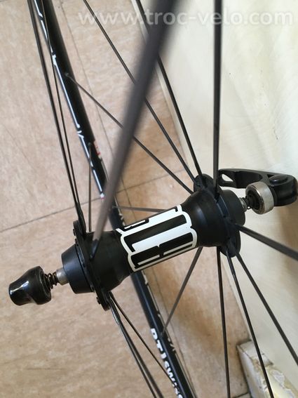 Roue AV Alu DT SWISS R1900 Aéro  - 5