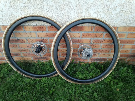 Roues carbones LAPIERRE
