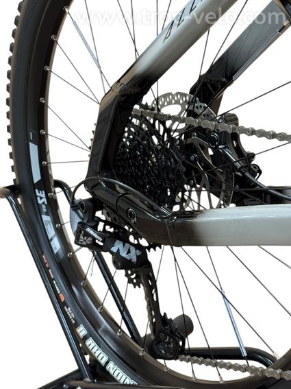 Haibike AllMtn CF 9 VTT électrique Sram NX 2024 - 12