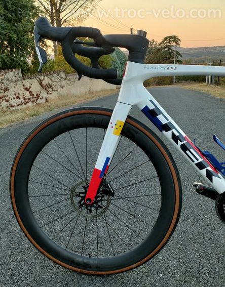 TREK MADONE SLR 7 FORCE AXS Gen 8 M/L - 3