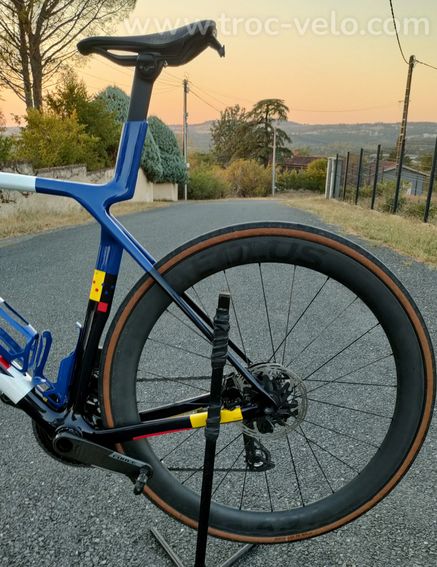 TREK MADONE SLR 7 FORCE AXS Gen 8 M/L - 4