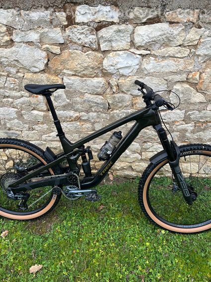 Trek slash 9.8 gen 6 2026