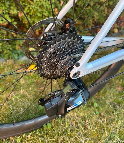 Canyon Ultimate CF SLX 8 AXS, taille M, en excellent état - 2