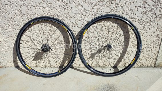 Paire de roues Mavic ksyrium équipe