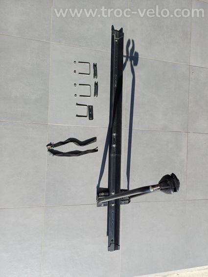 Porte vélos sur barres de toit