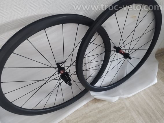Paire de roues super light neuves (freinage patin) - 2