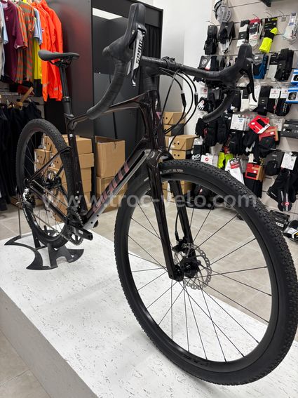 Vélo gravel GIANT REVOLT 1