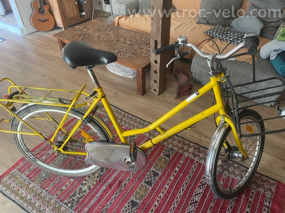 Vélo porteur la poste - 2