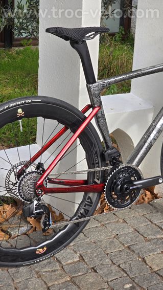 ALPHA Thunder SL Carbone Édition Limitée (Neuf) – SRAM Force AXS – Roues 58mm – 7,80 kg - 4