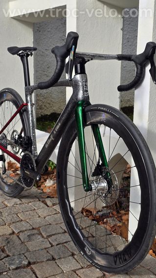 ALPHA Thunder SL Carbone Édition Limitée (Neuf) – SRAM Force AXS – Roues 58mm – 7,80 kg - 5