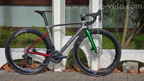 ALPHA Thunder SL Carbone Édition Limitée (Neuf) – SRAM Force AXS – Roues 58mm – 7,80 kg - 8