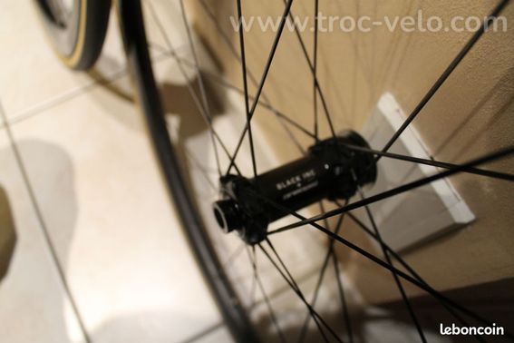 Roue carbone Black Inc - 3